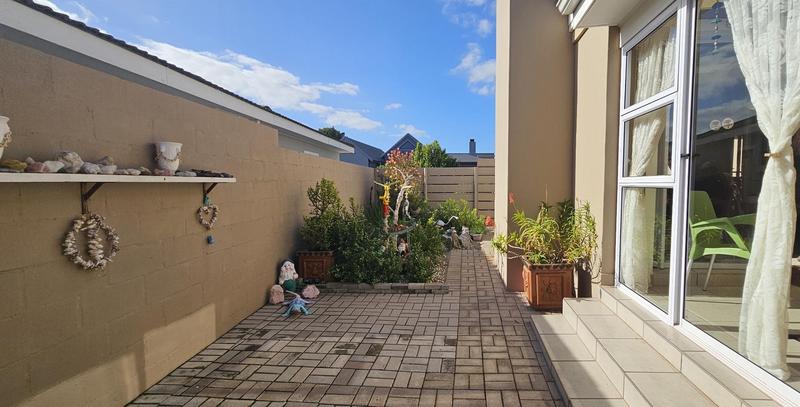 3 Bedroom Property for Sale in Country Club Western Cape